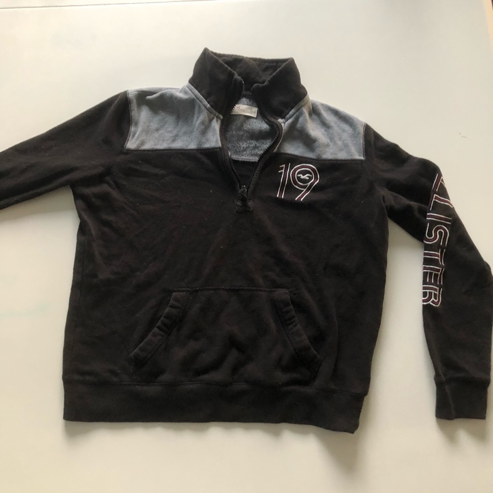 Hollister quarter zip